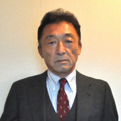 亀山陽三氏