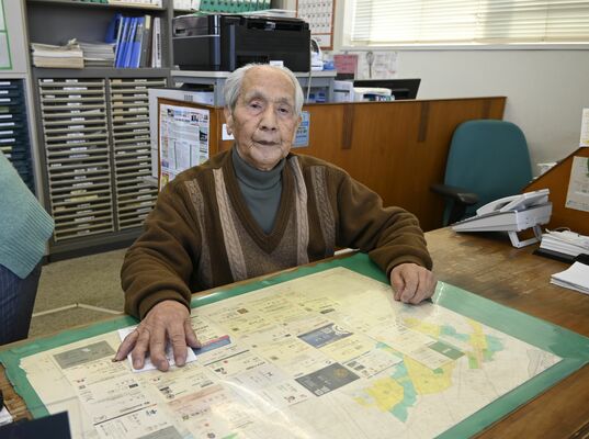 白寿を迎えた今も、元気な姿で仕事に臨む町田さん
