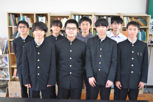 科学の甲子園全国大会に出場する宇都宮高のメンバー