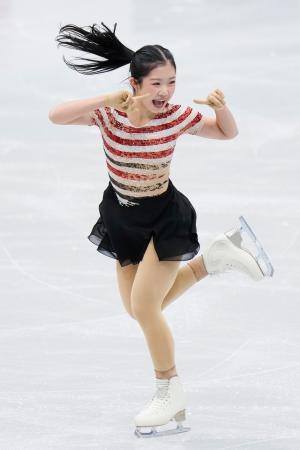 　女子ＳＰ　演技する中井亜美＝北京（共同）