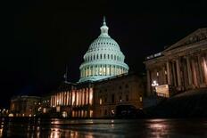 米上院、つなぎ予算案を可決