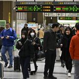年末年始の「９連休」スタート　栃木県内の駅や観光地にぎわい　新幹線下りピークは30日、ホテルほぼ満室状態