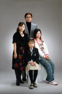 歌と学業 家族で支える　歌手・堀優衣さんの両親（下）