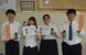 商品化した「ソースおとめ」をＰＲする佐野松桜高商業部のメンバー