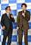 　ドラマ「おい、太宰」の完成報告会に登場した三谷幸喜（左）と田中圭＝１８日午後、東京都江東区