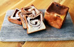 【推しの逸品】渦巻くジャム 愛らしく　とちおとめブレッド　THE STANDARD BAKERS大谷本店（宇都宮）