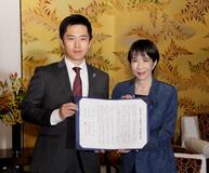 連立政権運営で合意