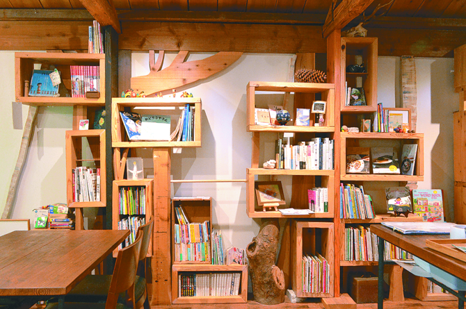 オーナーそれぞれの個性が光る「ひとはこ図書」