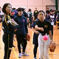 ソフトボールの魅力を子どもたちに　実業団選手が大田原で教室