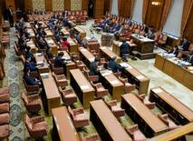 衆院、定数削減採決巡り攻防