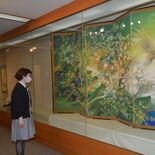 季節鮮やか　絵画や掛け軸力作49点　佐野東石美術館で企画展