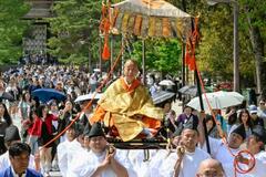 東大寺、第２２５世別当を披露