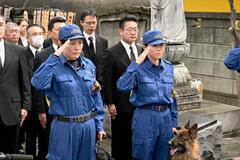 追跡・捜索貢献、警察犬ねぎらう