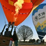 渡良瀬バルーンレース、初日は風で競技中止　全国から29チーム、栃木に