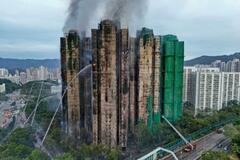 【夕刊】香港火災死者５５人、不明２７９人