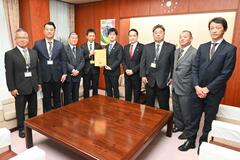 和牛生産維持へ 農相に支援要望 