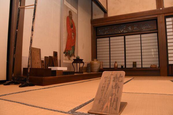 大中寺本堂の枕返しの間