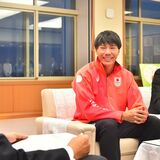 パリ五輪・陸上で活躍　佐藤風雅選手に県スポーツ功労賞授与「五輪にも２度、３度と出られるように」