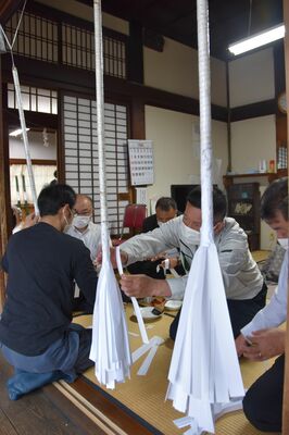 采を作る青年部のメンバー