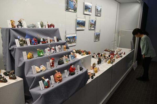市葛生伝承館で開催中の「佐野土鈴展」