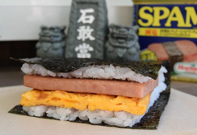 一番人気のおにぎり「ポークたまご」