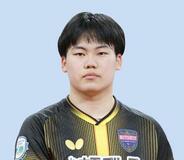 卓球の松島、世界王者破り4強