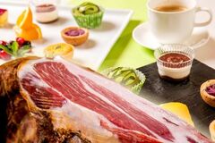 亀の井ホテル 田沢湖 クリスマスフェア開催!田沢湖放牧豚生ハム&10種類以上のデザート食べ放題!