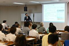 介護と仕事 両立学ぶ　