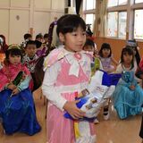 コストコが初の提供　壬生の有志団体、町内の全保育園・幼稚園にお菓子届ける　子どもたちに笑顔を