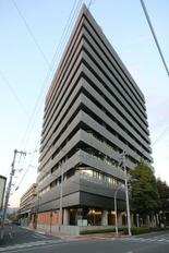 １６年前の強盗強姦疑いで逮捕