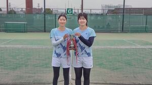 テニス女子ダブルス優勝の伊藤・渡辺組