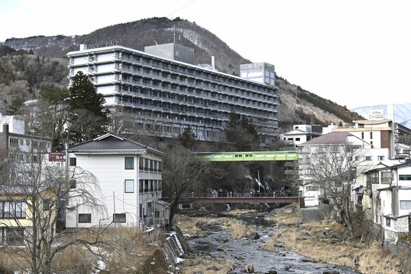３月１日にリニューアルオープンする「Ｐｒｅｍｉｕｍホテルニュー塩原」＝26日午前、那須塩原市