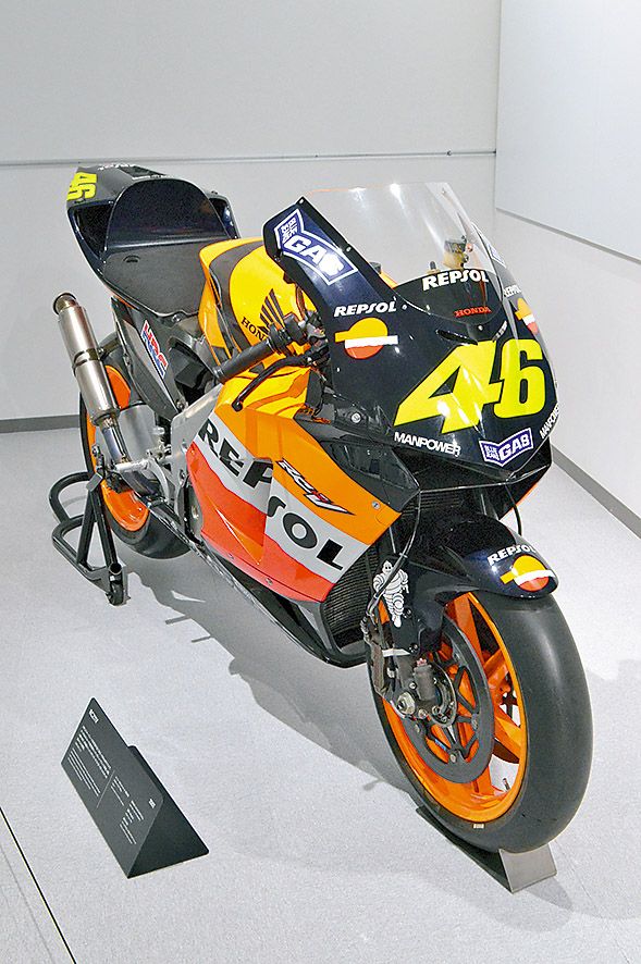 MotoGPでバレンティーノ・ロッシが優勝に輝いたマシン「RC211V」