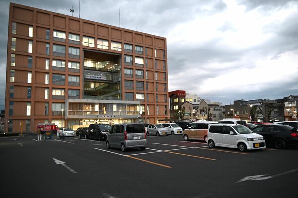 有料化になる市役所南側の市民広場駐車場