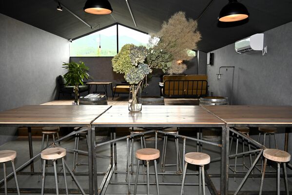 ゆったりとくつろげる「ＴＨＥ　ＫＩＣＨＩ」のカフェ＝日光市