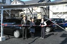 県内初、ＥＶタクシー用に太陽光発電　宇都宮の陽東タクシー　設備稼働、コ…