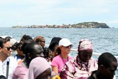 【世界の街から】戻らざる島