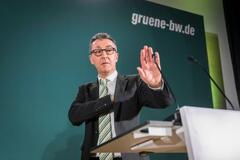 ドイツ首相与党が州議会選に惜敗