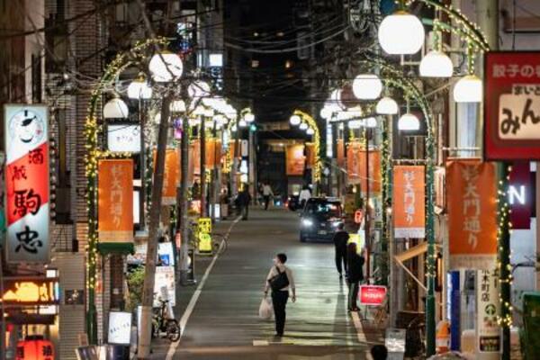 　杉大門通り＝東京都新宿区