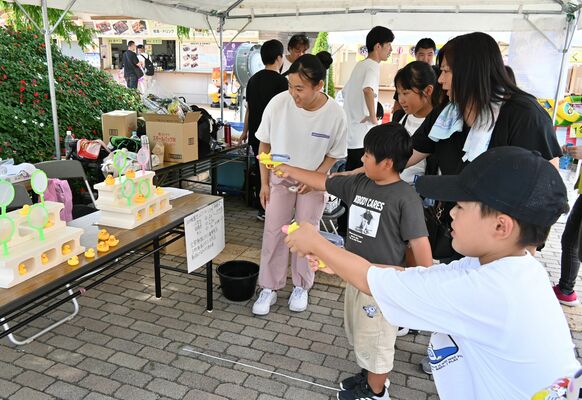 多くの家族連れが訪れた、あしもり隊おまもり部のブース