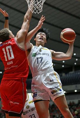 今大会は随所に躍動する星川＝準々決勝の千葉Ｊ戦から