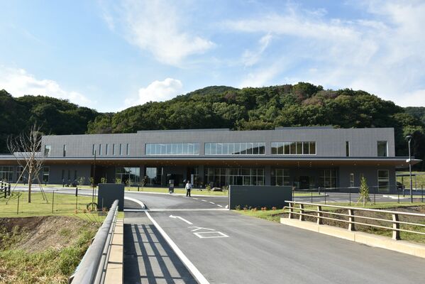 完成した市の新斎場「あじさいの杜」
