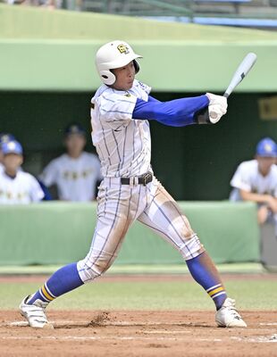 好調打線をけん引する青藍泰斗の鈴木