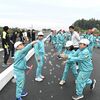 大田原・佐久山小の児童50人、一足先に新道満喫　親園佐久山バイパス開通前に記念行事