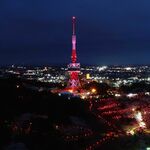 どの色が好き？県都の“ミニ東京タワー”　華麗なるライトアップ　2025年度分を一部紹介