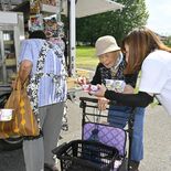 塩谷の移動販売車「助かる」と好評　町が業務委託、開始から２カ月　継続に…