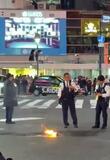 渋谷スクランブル交差点で火