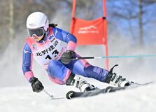 女子大回転、大貫(足大付)悔しい3位 スキーインターハイ