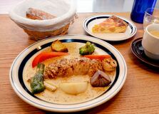 【推しの逸品】肉軟らか、広がるうまみ　うさぎのマスタードソース　ル プライエ（宇都宮）