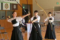 とちぎ国体会期前競技第３日・弓道成年女子遠的
